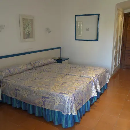 La Torre Hotel *